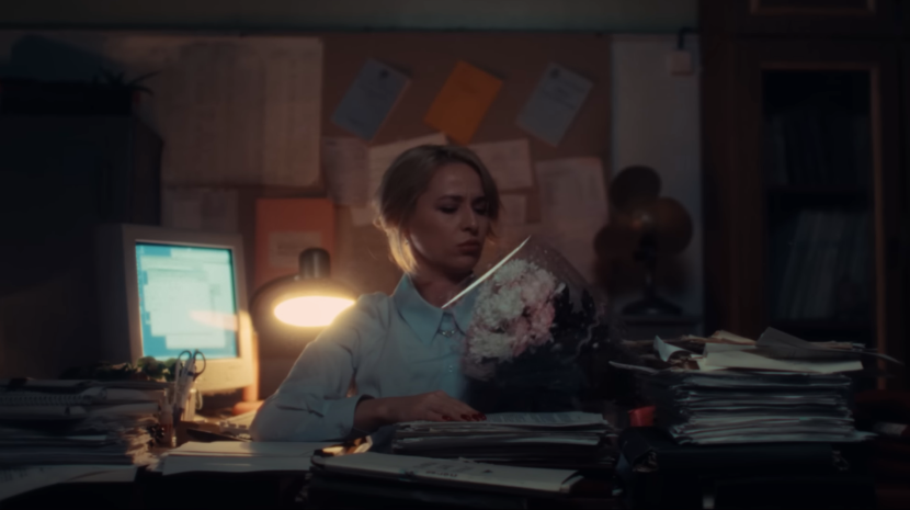 Жизнь бухгалтеров в клипе ANNA на кавер Комбинации