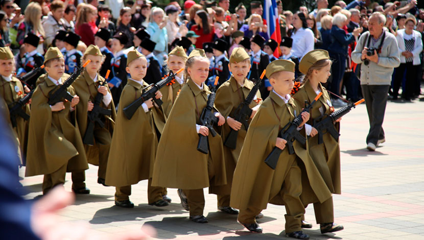 Свое фото вставить в военную форму