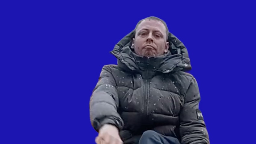 "Манера крутит мир". Что за мем и что за чел