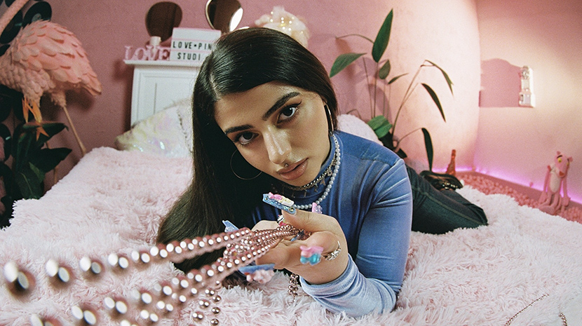 Alizade выпустила трек "Carousel"