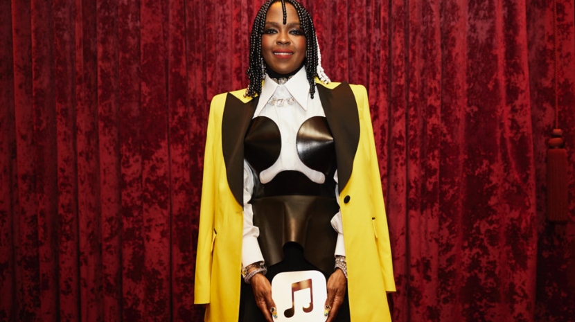 Назван топ-100 альбомов по версии Apple Music